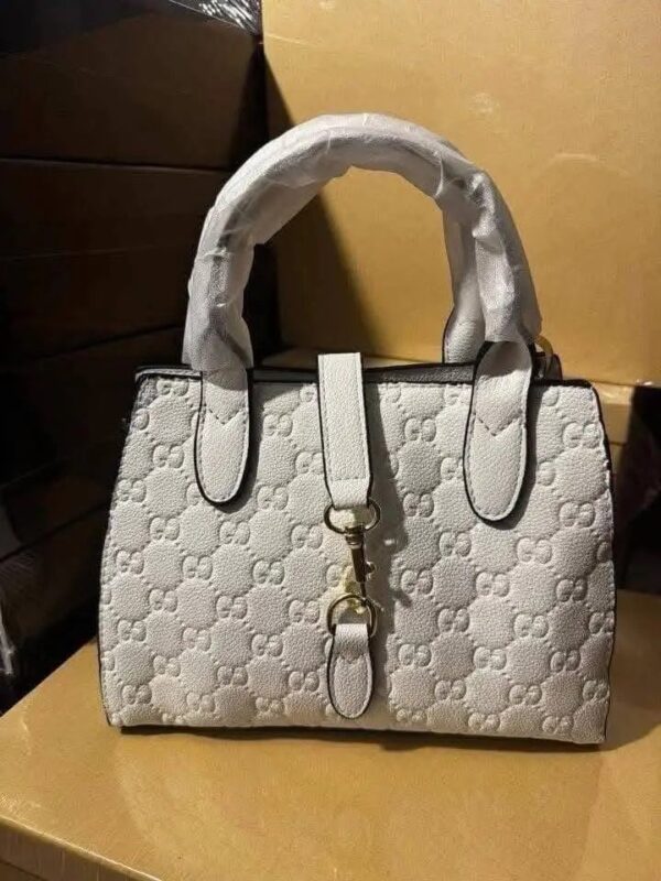 Branded Ladies Handbags Pallet