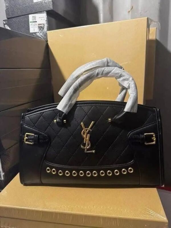 Branded Ladies Handbags Pallet
