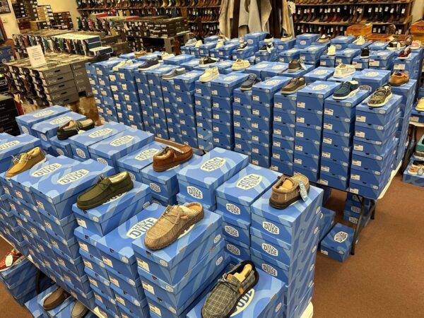 Authentic HEYDUDE Shoes Pallets