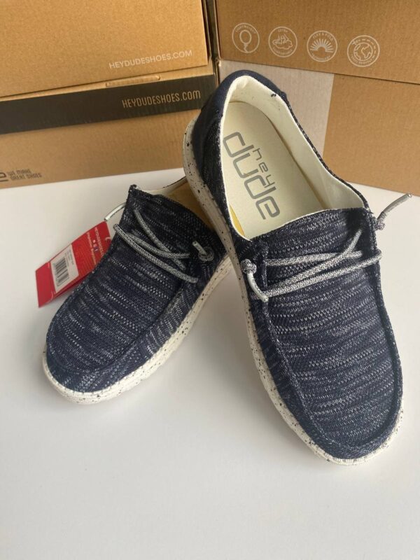 Authentic HEYDUDE Shoes Pallets