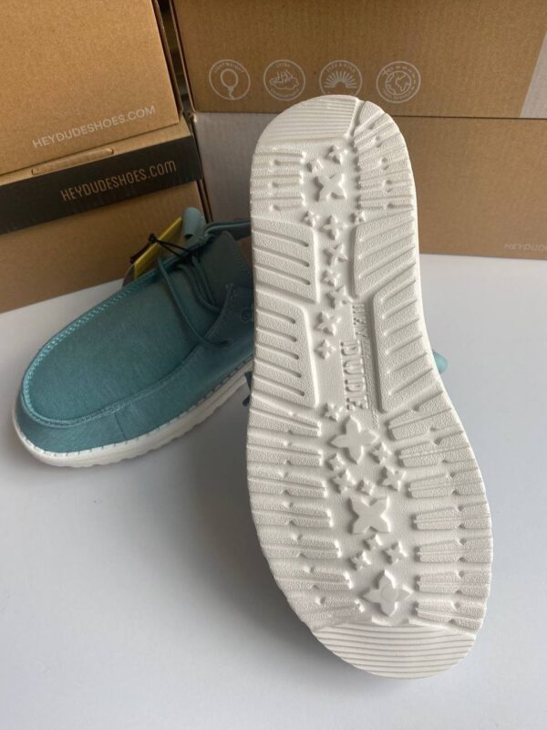 Authentic HEYDUDE Shoes Pallets