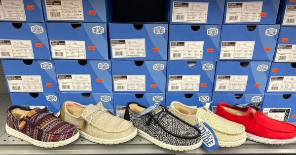 Authentic HEYDUDE Shoes Pallets