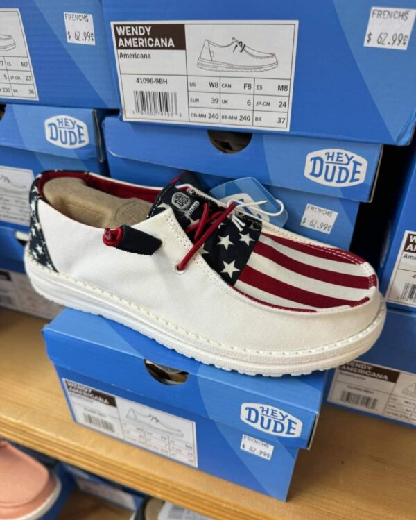 Authentic HEYDUDE Shoes Pallets