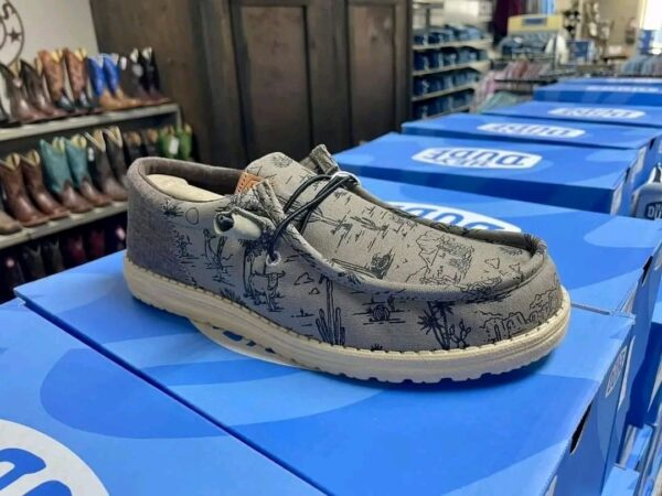 Authentic HEYDUDE Shoes Pallets