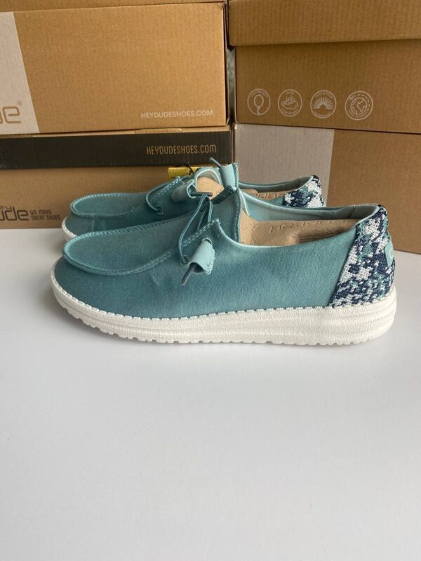 Authentic HEYDUDE Shoes Pallets