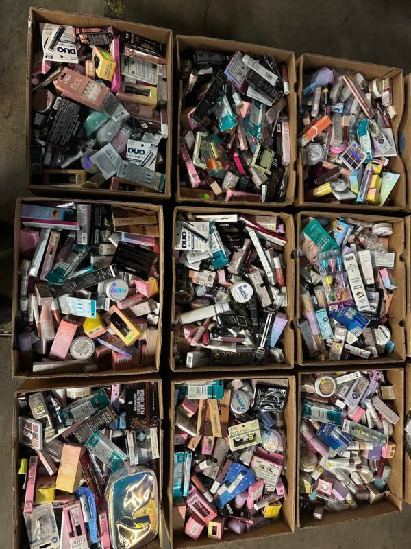 premium makeup Boxes & Pallets