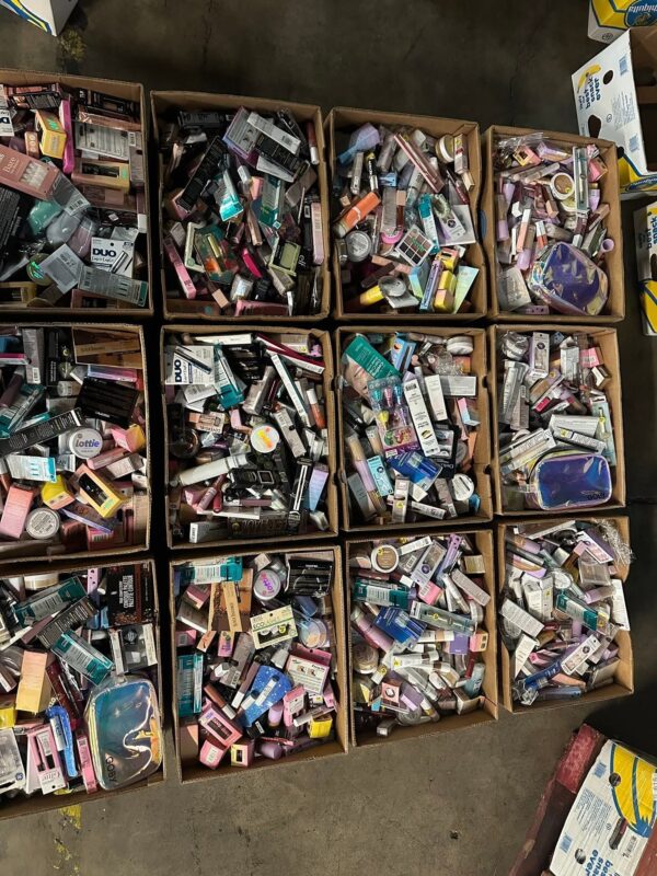 premium makeup Boxes & Pallets