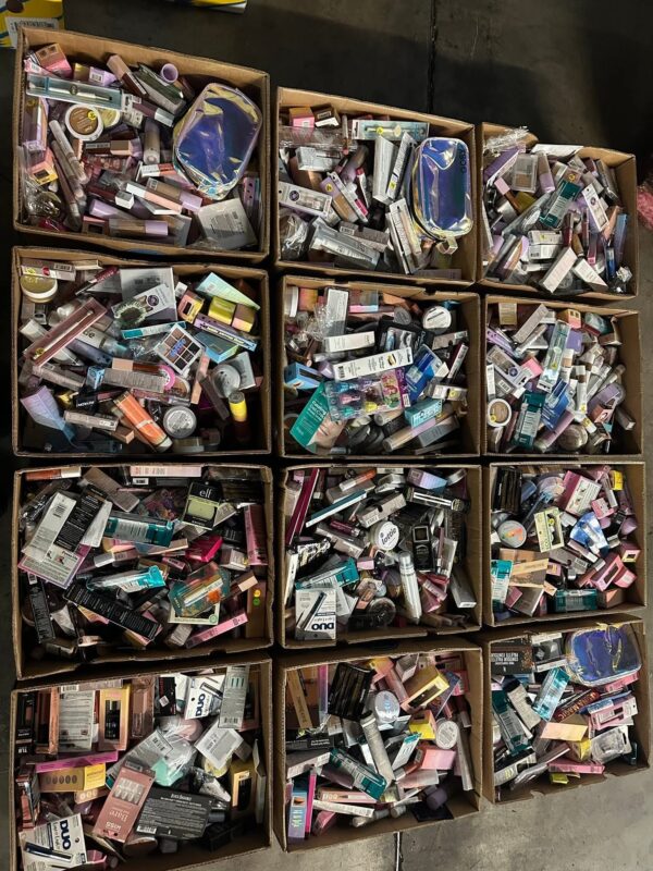 premium makeup Boxes & Pallets