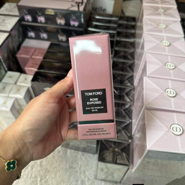 Buy Authentic perfume pallet
