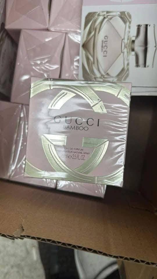 Buy Authentic perfume pallet