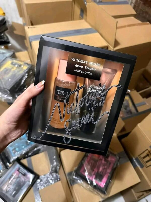 Buy Authentic perfume pallet